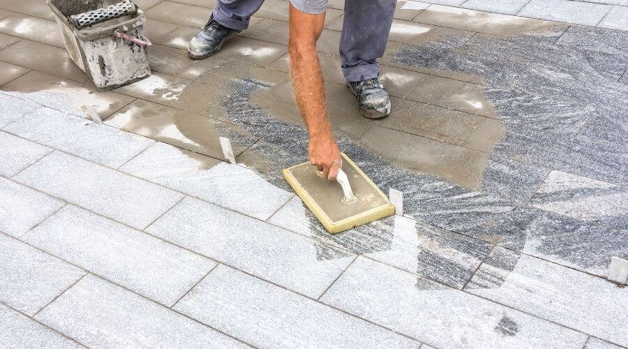 Professional gutter cleaning in Paicines, CA